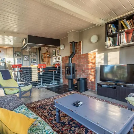 La Maison Perchee Holiday home Thiers
